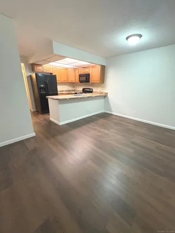 $2,100 | 9 Patricia Road, Unit E, Bridgeport, CT 06606