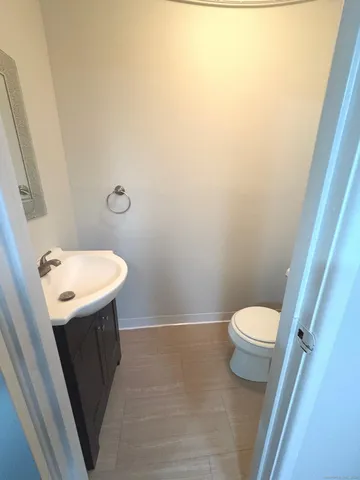 $2,100 | 9 Patricia Road, Unit E, Bridgeport, CT 06606