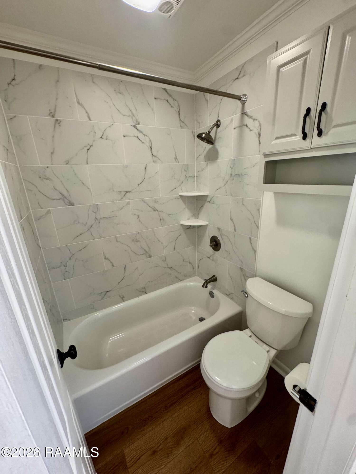 220 Doucet Road, Unit 105A Lafayette, LA 70503 - Photo 8 of 13 Bathroom