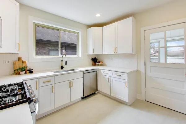 $399,900 | 1442 South 15th Avenue, Maywood, IL 60153