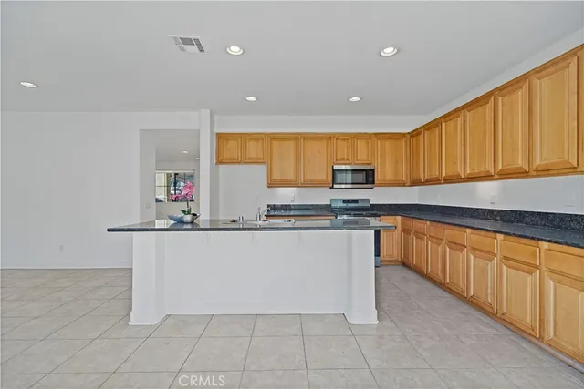 $979,000 | 6760 Rico Court, Eastvale, CA 92880