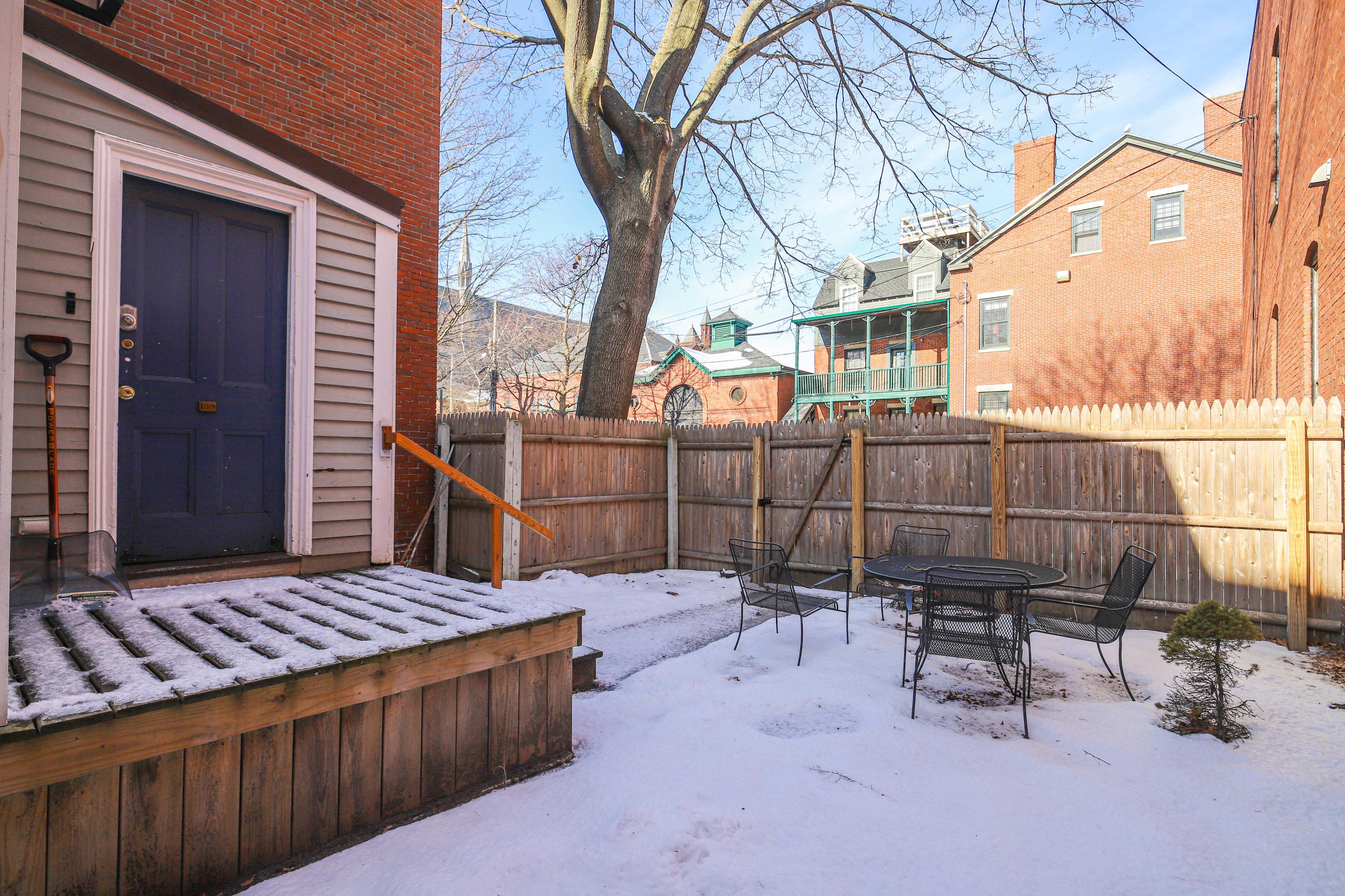 139 Spring Street Portland, ME 04101 - Photo 36 of 110 139 Spring St #2 Portland - 36Back