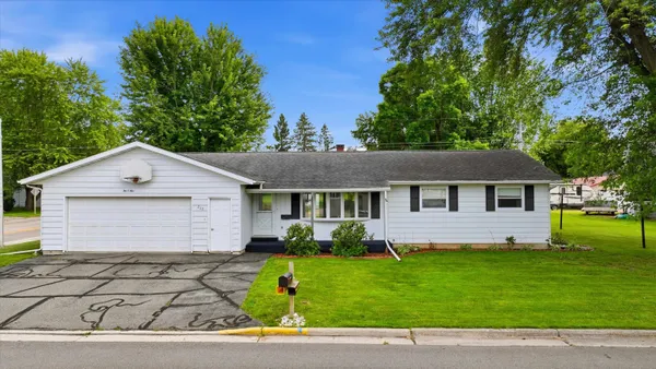 $214,900 | 205 East Elm Street, Spencer, WI 54479