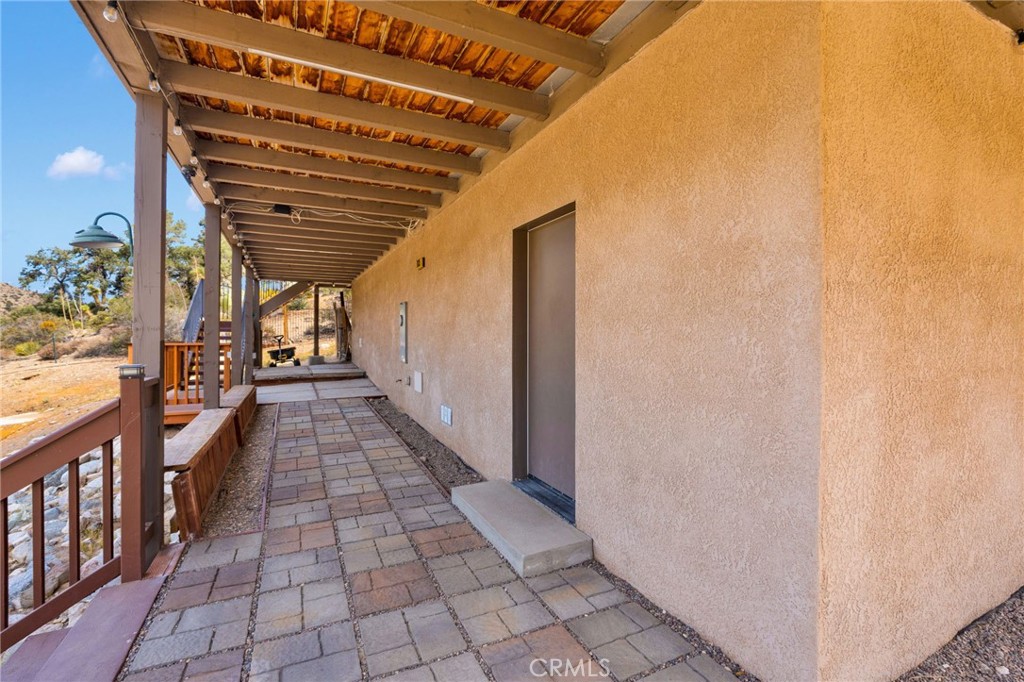 7635 Desert Front Road Wrightwood, CA 92397 - Photo 27 of 60