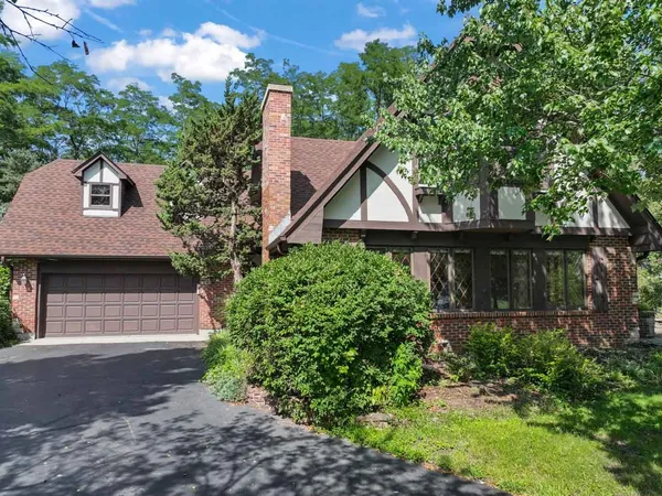 $569,900 | 4511 Hanover Drive, Crystal Lake, IL 60012