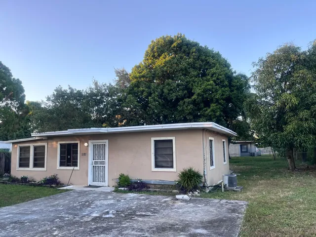 $2,500 | 1121 Northwest 140th Terrace, Miami, FL 33168