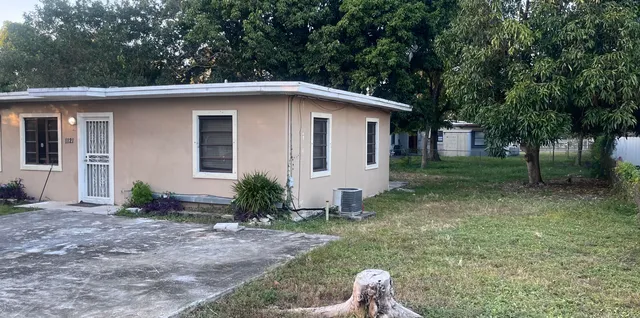 $2,500 | 1121 Northwest 140th Terrace, Miami, FL 33168