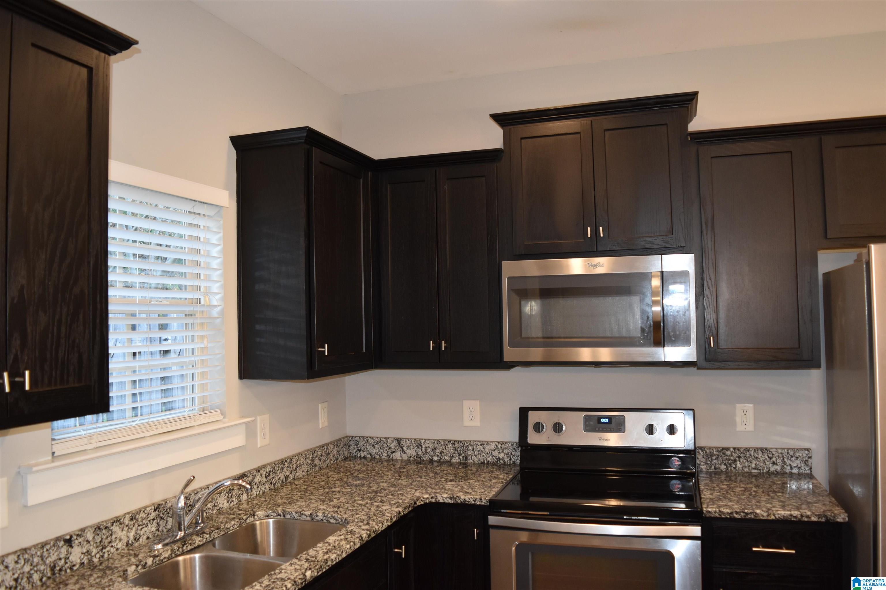 4388 Ridgemont Circle Birmingham, AL 35244 - Photo 5 of 20