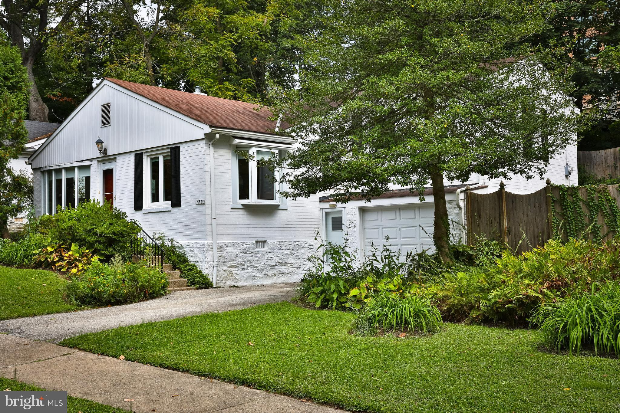 120 Hilltop Road Philadelphia, PA 19118 - Photo 2 of 20 Gallery Image 2