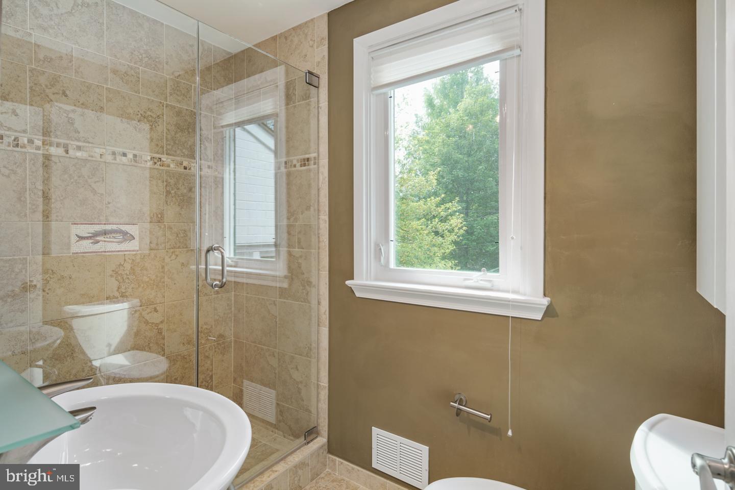 120 Hilltop Road Philadelphia, PA 19118 - Photo 16 of 20 Gallery Image 16