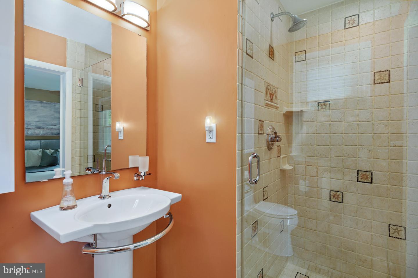120 Hilltop Road Philadelphia, PA 19118 - Photo 17 of 20 Gallery Image 17