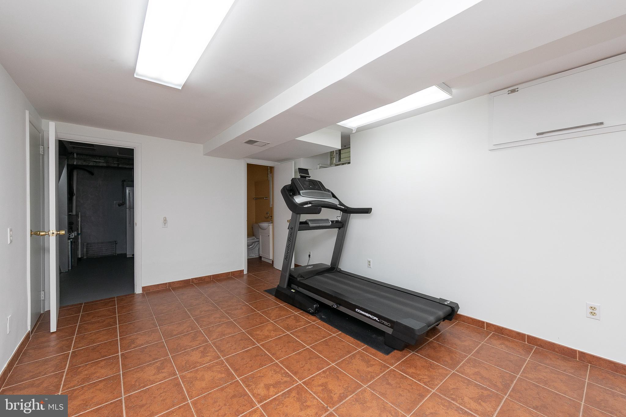 120 Hilltop Road Philadelphia, PA 19118 - Photo 19 of 20 Gallery Image 19