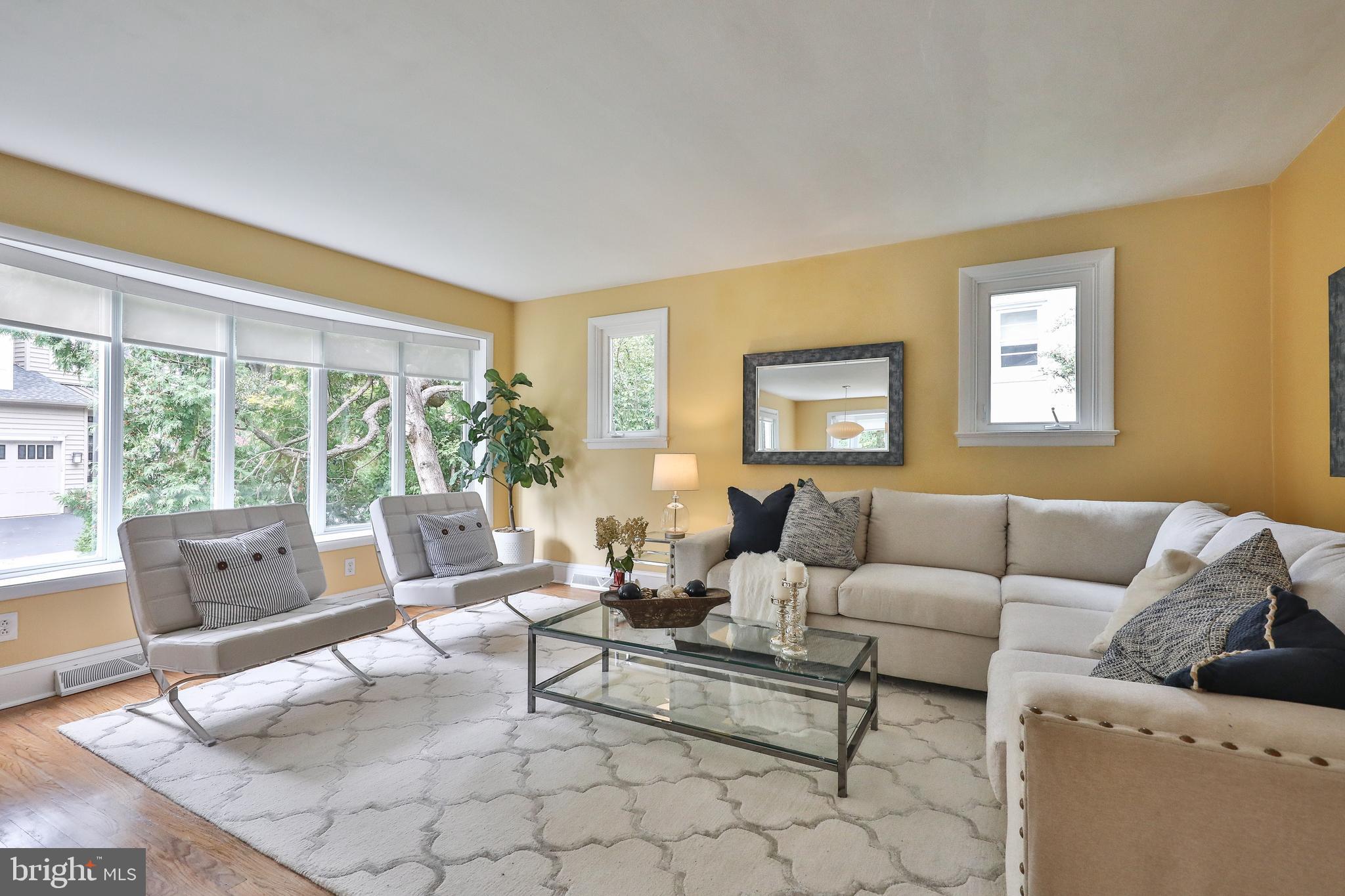 120 Hilltop Road Philadelphia, PA 19118 - Photo 3 of 20 Gallery Image 3