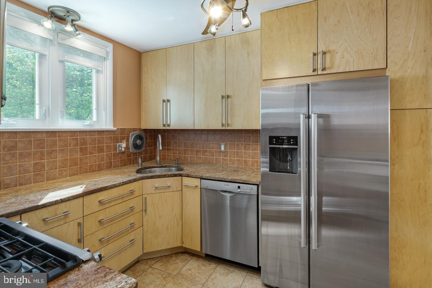 120 Hilltop Road Philadelphia, PA 19118 - Photo 6 of 20 Gallery Image 6