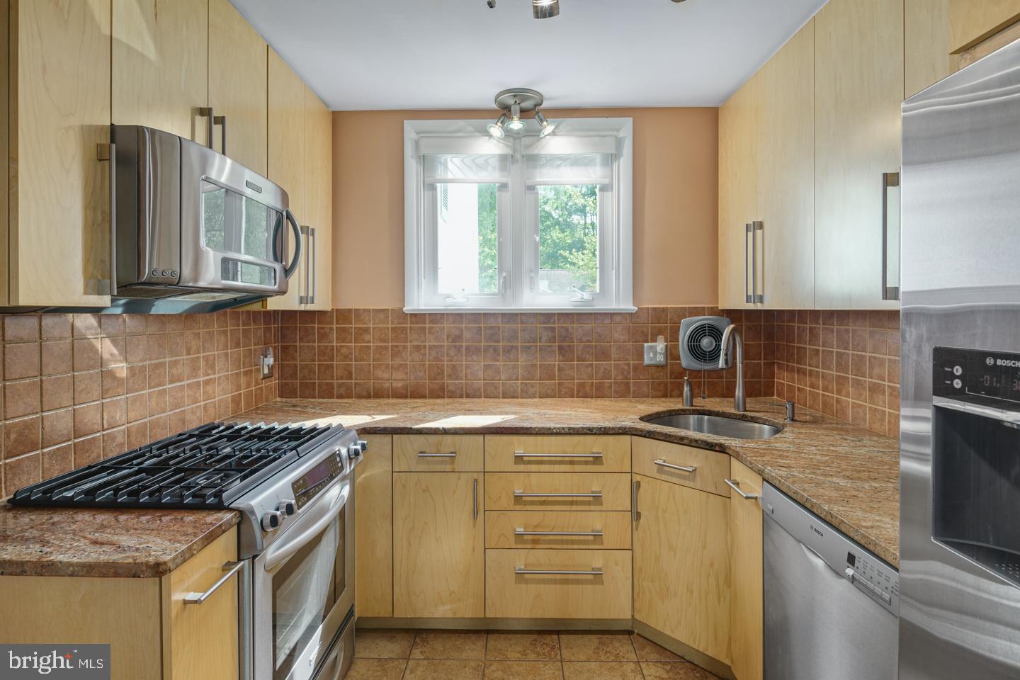 120 Hilltop Road Philadelphia, PA 19118 - Photo 7 of 20 Gallery Image 7