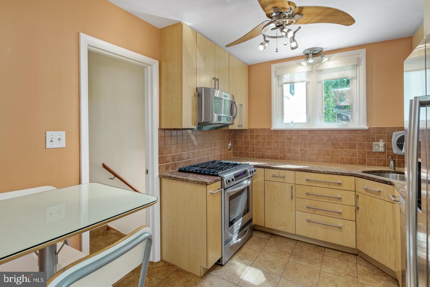 120 Hilltop Road Philadelphia, PA 19118 - Photo 8 of 20 Gallery Image 8