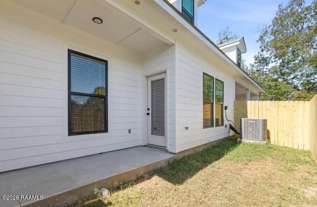 $1,985 | 103 Foster Grove, Youngsville, LA 70592