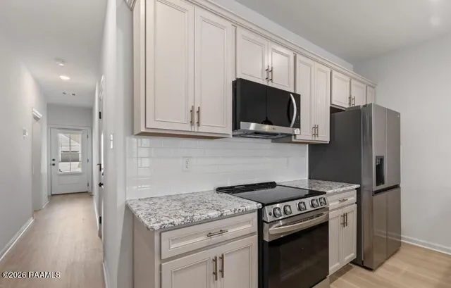 $1,985 | 103 Foster Grove, Youngsville, LA 70592