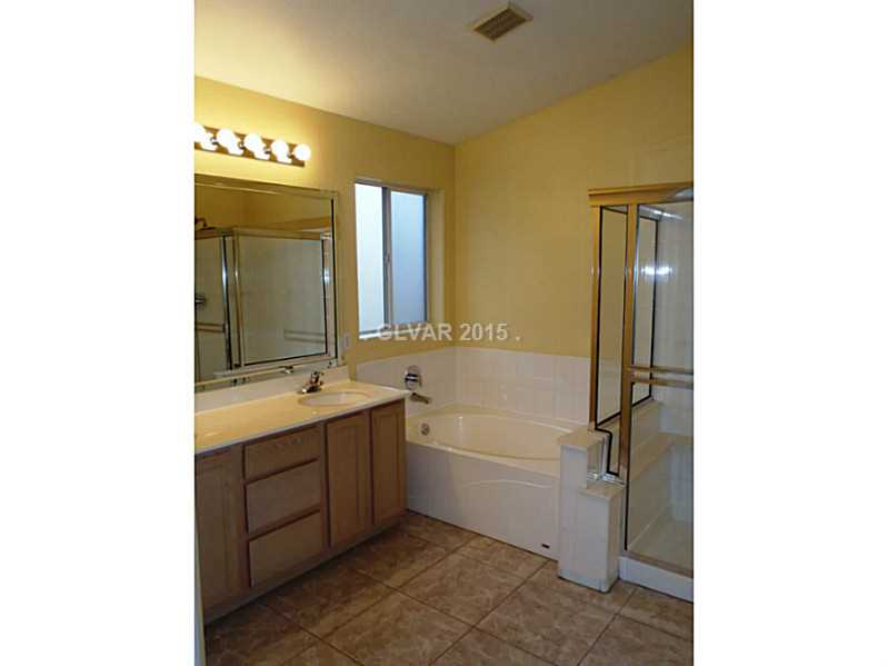 2114 Hidden Ranch Terrace Henderson, NV 89052 - Photo 12 of 27 Master Bath/Spa.