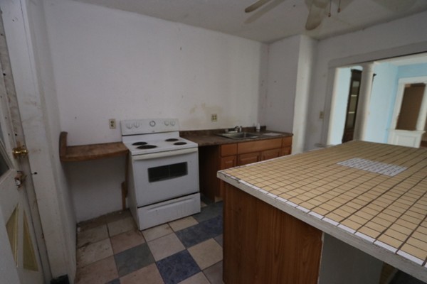 56-58 Dearborn Street Springfield, MA 01109 - Photo 26 of 31 Gallery Image 26