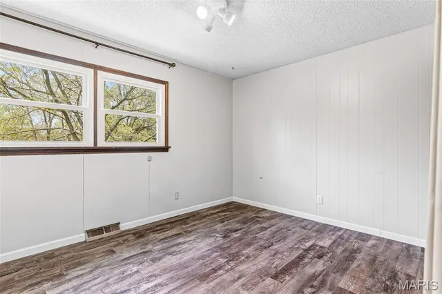 $374,000 | 10179 Creek Co Road 350, Potosi, MO 63664