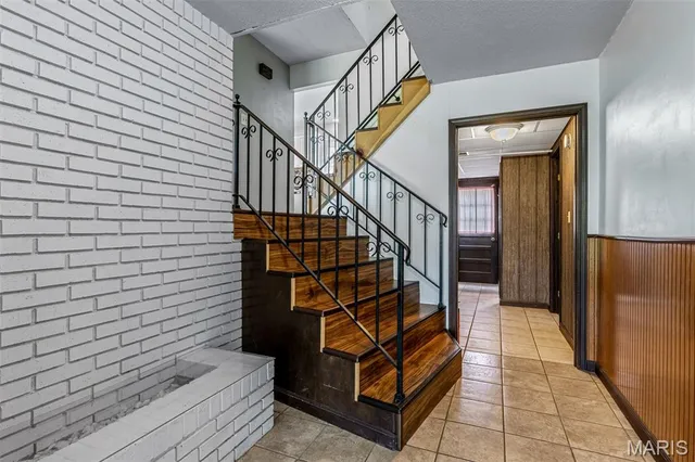 $374,000 | 10179 Creek Co Road 350, Potosi, MO 63664