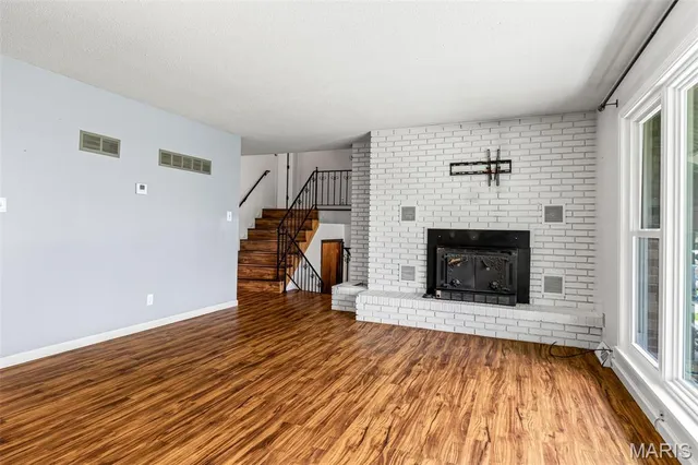 $374,000 | 10179 Creek Co Road 350, Potosi, MO 63664