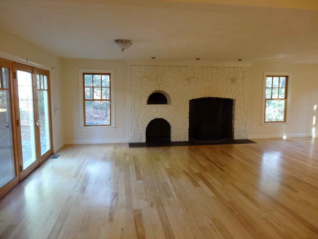 101 Longwood Road, Unit 101 Reading, MA 01867 - Photo 6 of 8