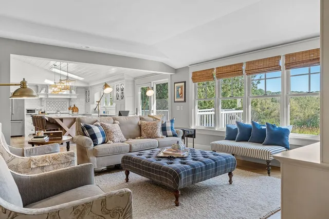 $1,375,000 | E1475 Owens La, La Valle, WI 53941