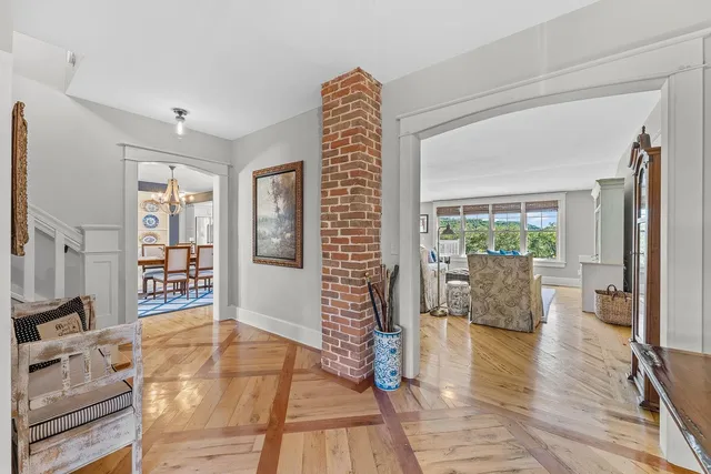 $1,375,000 | E1475 Owens La, La Valle, WI 53941