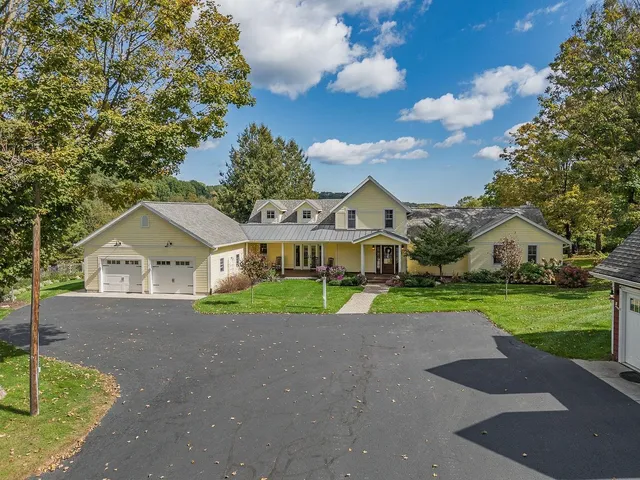 $1,375,000 | E1475 Owens La, La Valle, WI 53941