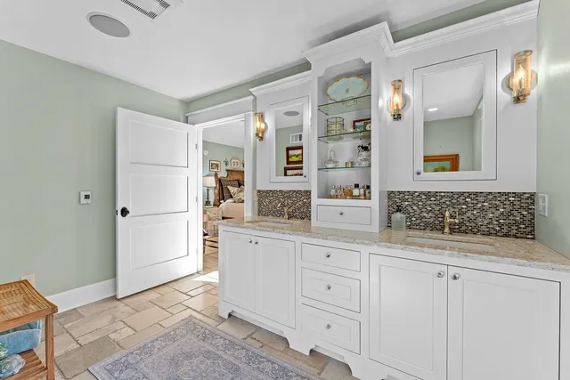 $1,375,000 | E1475 Owens La, La Valle, WI 53941