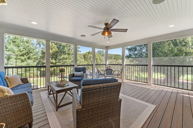 $1,375,000 | E1475 Owens La, La Valle, WI 53941