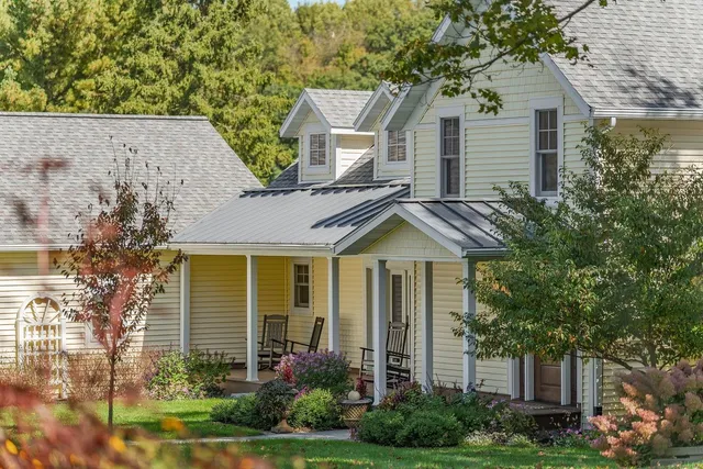 $1,375,000 | E1475 Owens La, La Valle, WI 53941