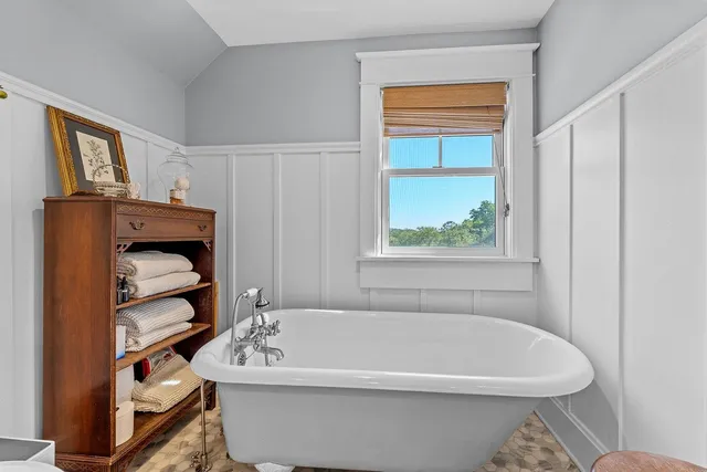 $1,375,000 | E1475 Owens La, La Valle, WI 53941