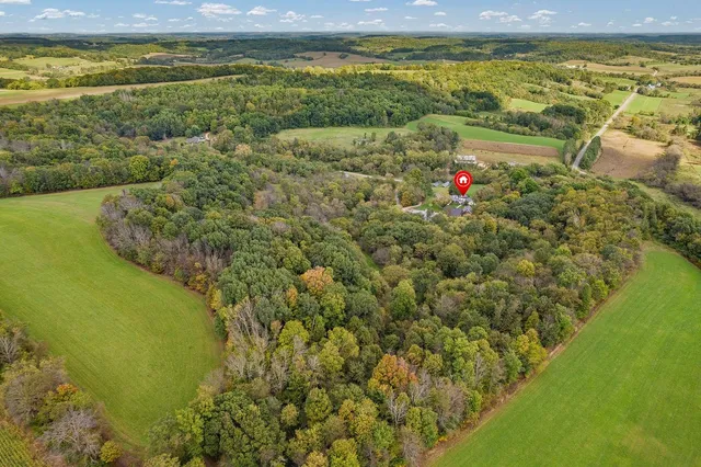 $1,375,000 | E1475 Owens La, La Valle, WI 53941