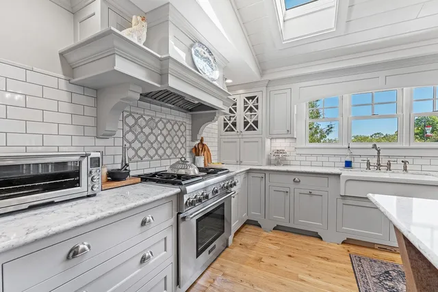 $1,375,000 | E1475 Owens La, La Valle, WI 53941