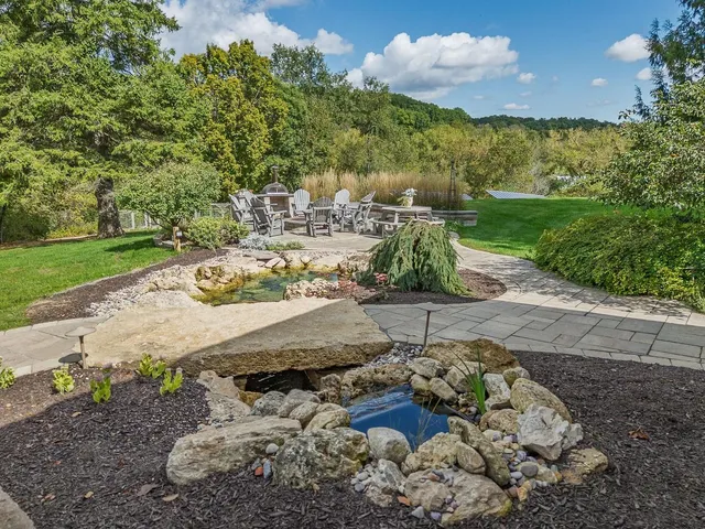 $1,375,000 | E1475 Owens La, La Valle, WI 53941