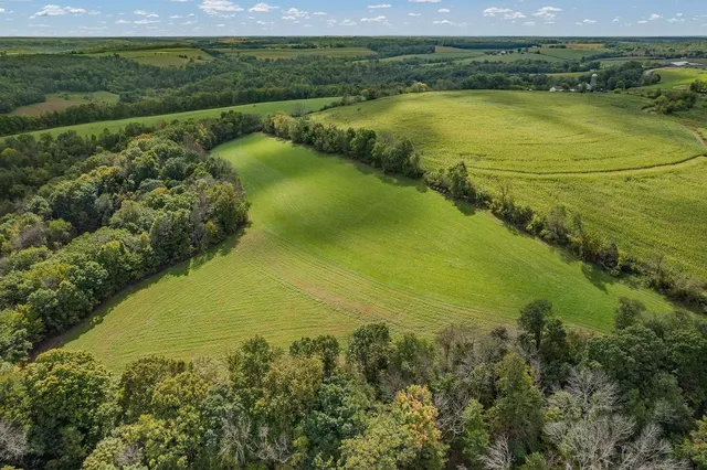 $1,375,000 | E1475 Owens La, La Valle, WI 53941