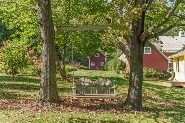 $1,375,000 | E1475 Owens La, La Valle, WI 53941