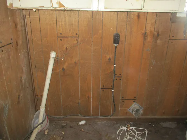 $146,200 | 608 Lavalle Street, Reedsburg, WI 53959