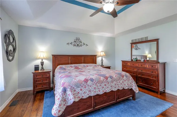 $575,000 | 6620 Northwest 136th Street, Kansas City, MO 64164