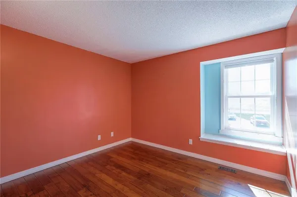 $575,000 | 6620 Northwest 136th Street, Kansas City, MO 64164
