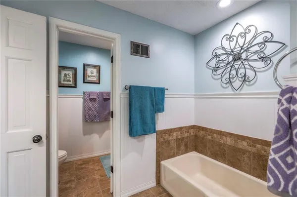 $575,000 | 6620 Northwest 136th Street, Kansas City, MO 64164