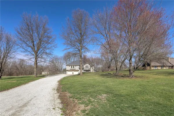 $575,000 | 6620 Northwest 136th Street, Kansas City, MO 64164