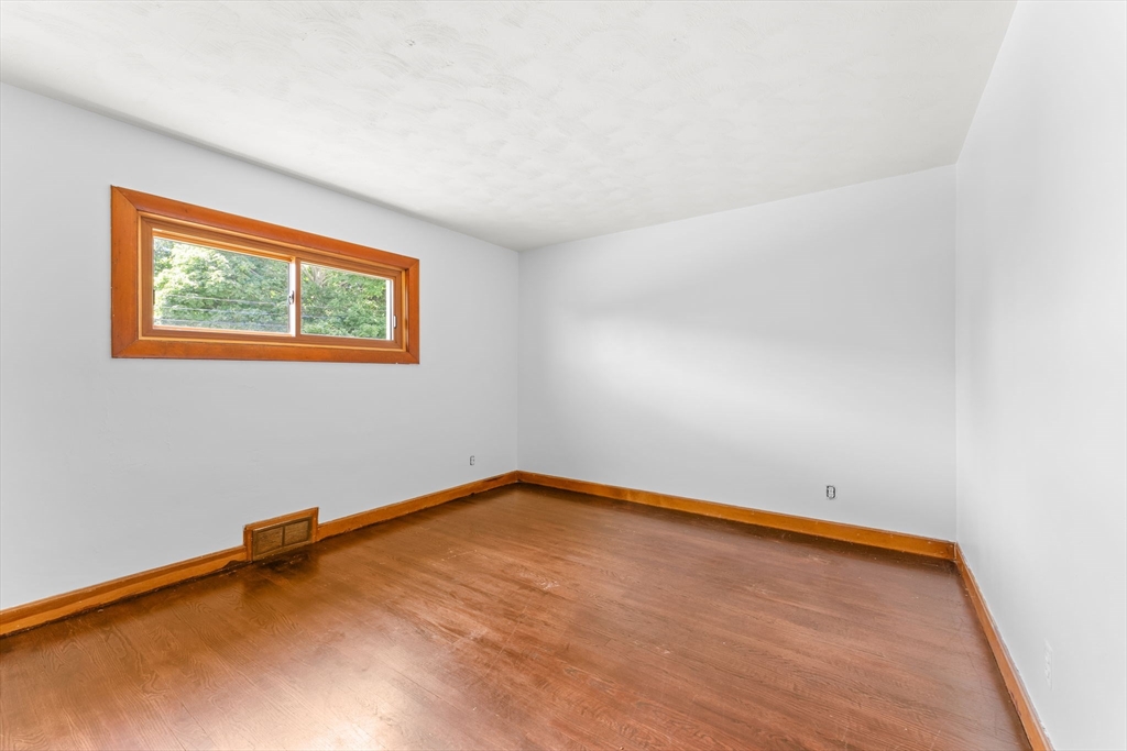 708 Cambridge Street Fall River, MA 02721 - Photo 17 of 26 Gallery Image 17