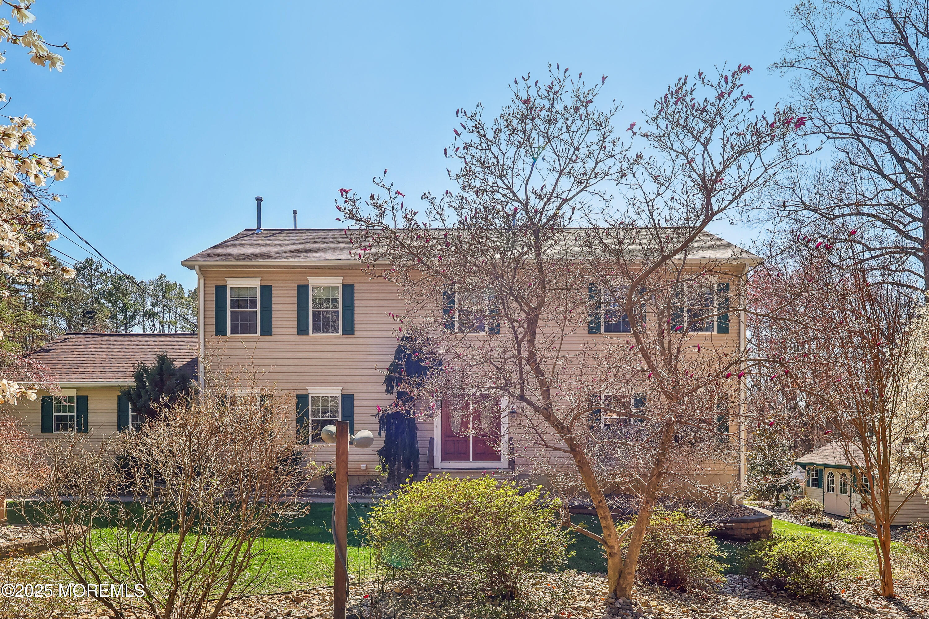6 Meirs Road Cream Ridge, NJ 08514 - Photo 4 of 62 a front view of a house with a yard