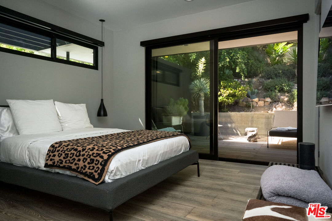 24311 Piuma Road Malibu, CA 90265 - Photo 13 of 28