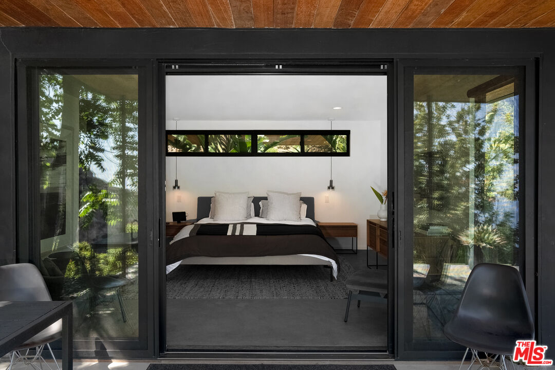 24311 Piuma Road Malibu, CA 90265 - Photo 15 of 28