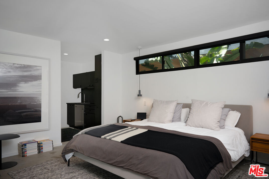 24311 Piuma Road Malibu, CA 90265 - Photo 16 of 28